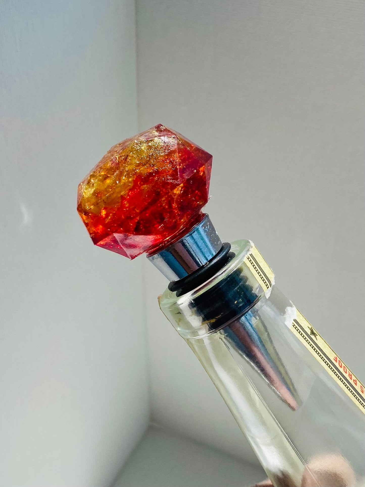 Red Ombré Crushed Recycled Glass Bottle Stopper - Small